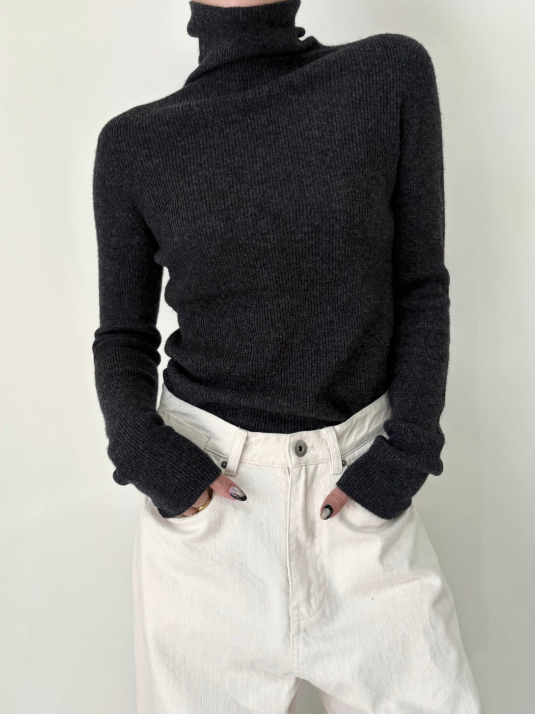 model 155cm / size free