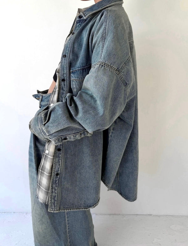 【PRE ORDER】VINTAGE OVERSIZED DENIM SHIRT (2月上旬〜2月中旬発送予定)
