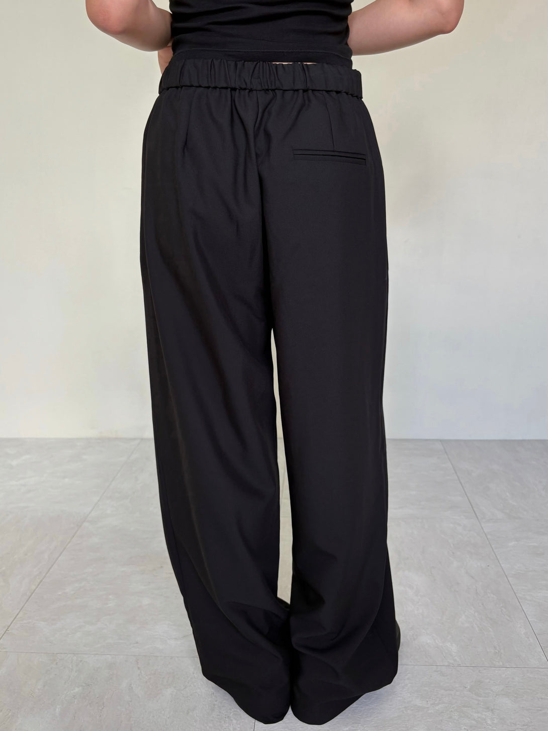 model 155cm / size S