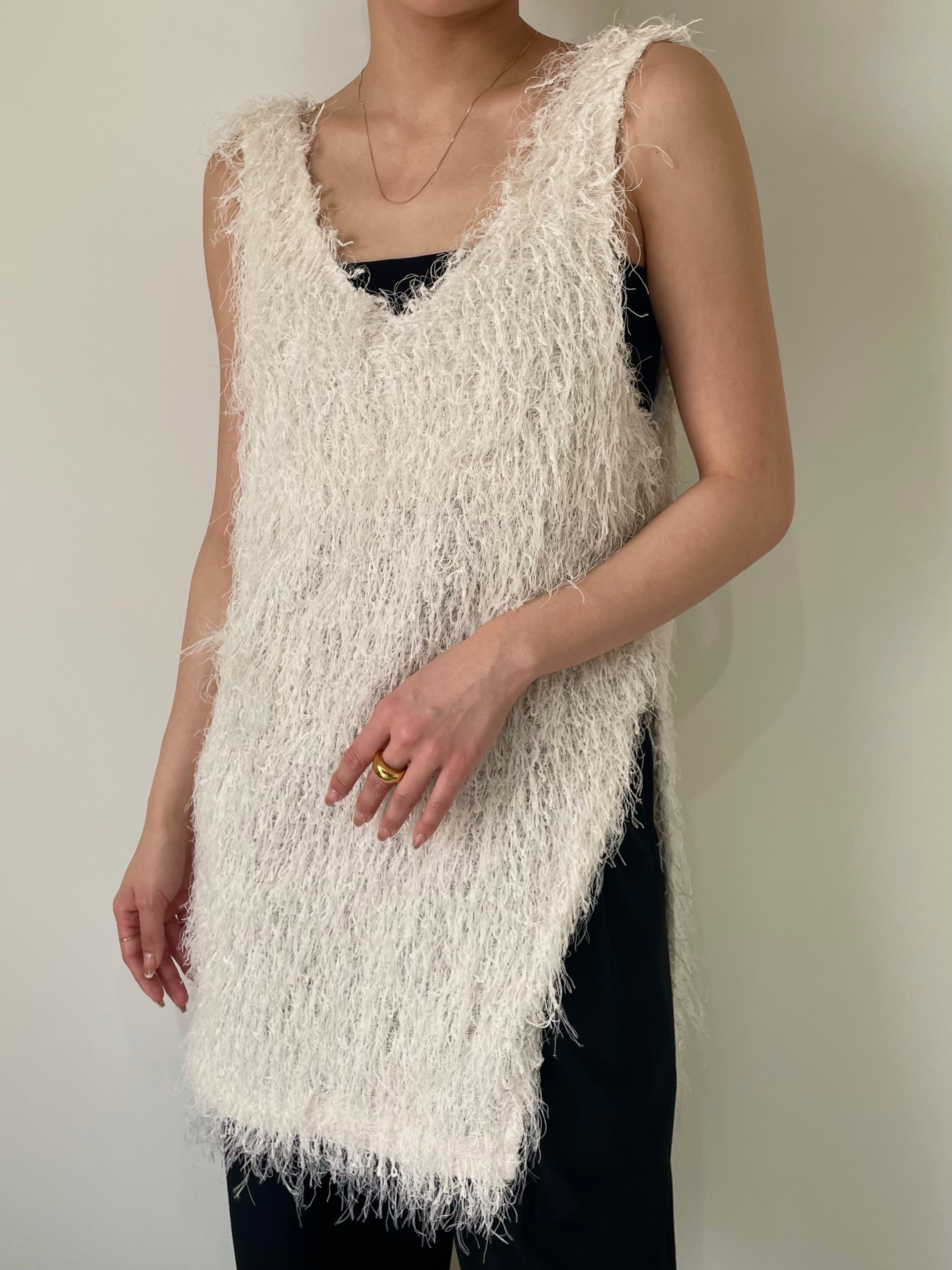 トップス efu FEATHER SLEEVELESS TOP FEATHER SLEEVELESS TOP | efu(エフ)official通販サイト – efu