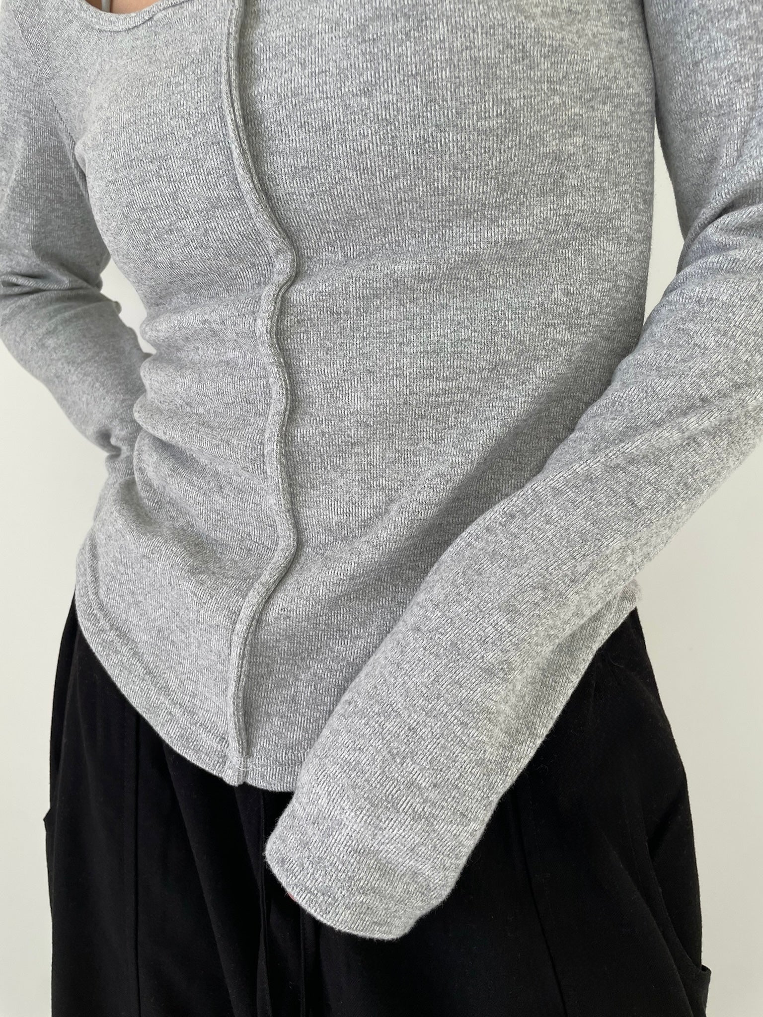 BRUSHED SQUARE NECK TOP | efu(エフ)official通販サイト – efu official