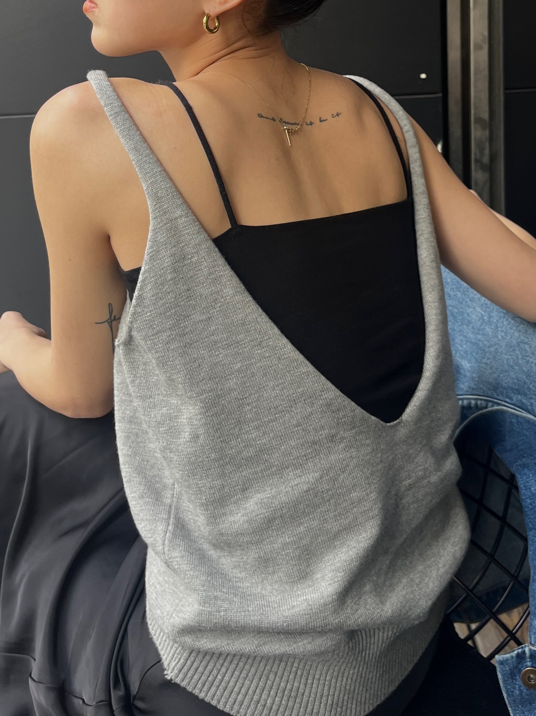 トップス efu FEATHER SLEEVELESS TOP FEATHER SLEEVELESS TOP | efu(エフ)official通販サイト – efu