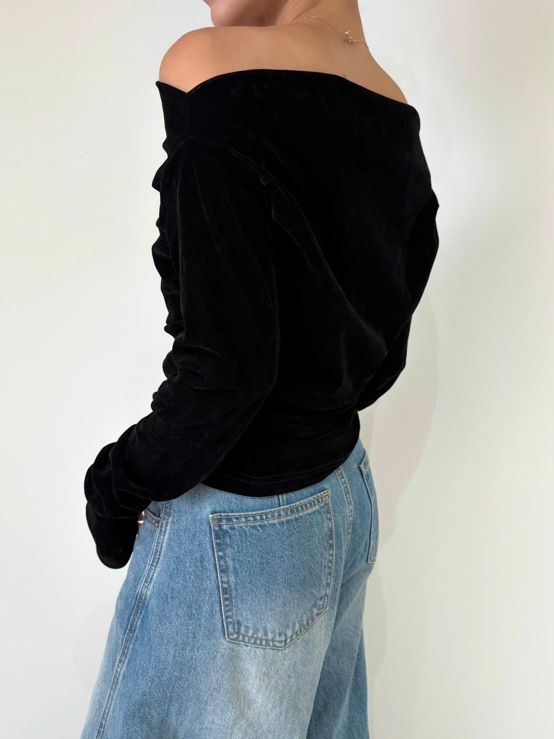 model 155cm / size free
