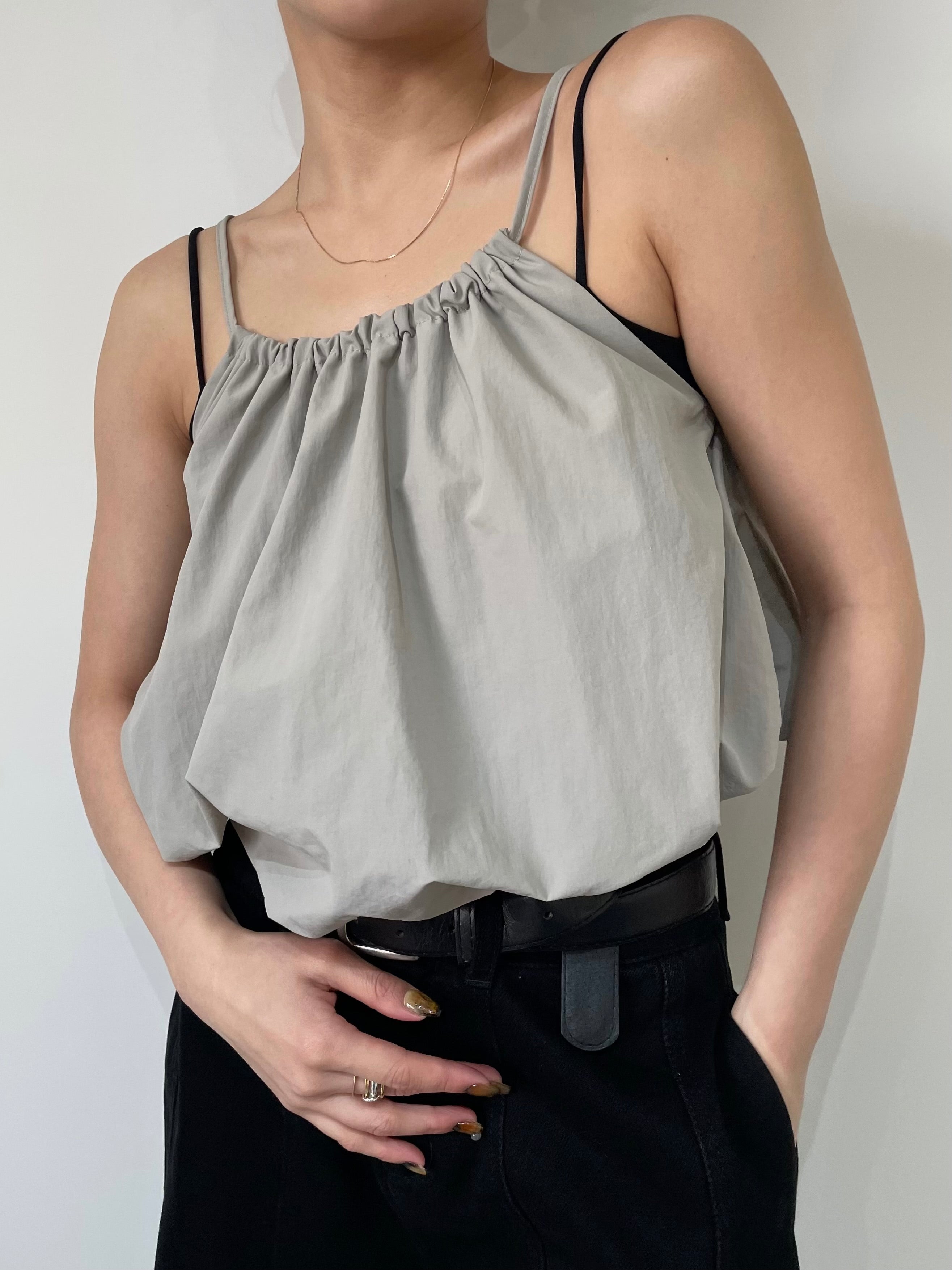 トップス efu BACK OPEN BALLOON CAMISOLE BACK OPEN BALLOON CAMISOLE | efu(エフ)official通販サイト