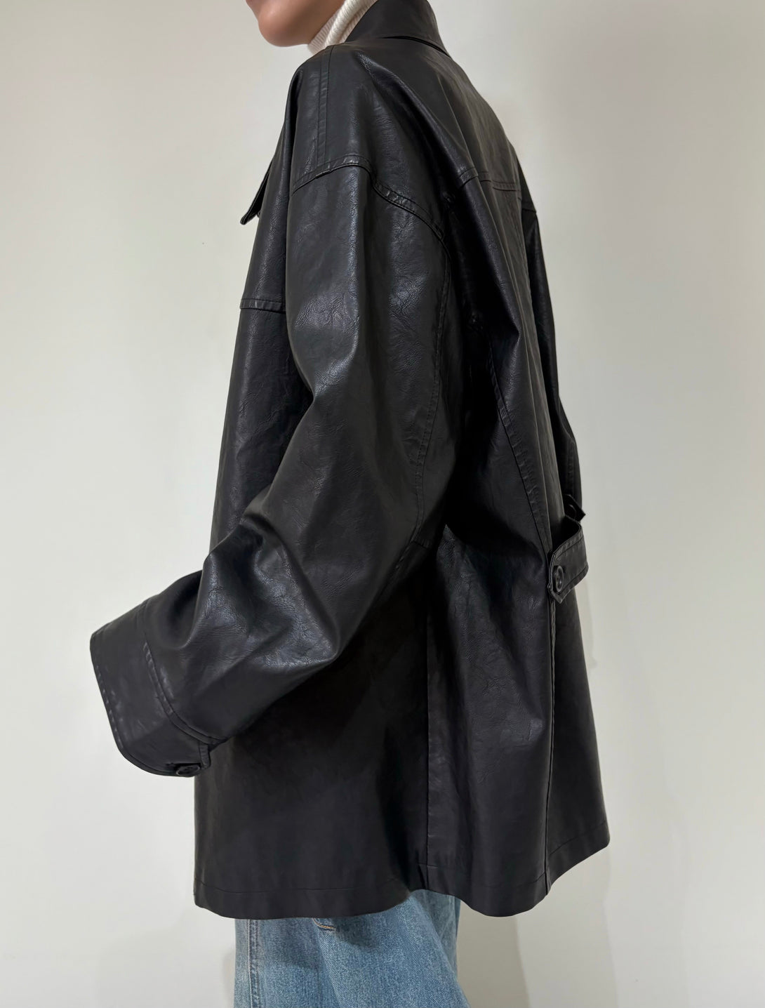 model 155cm / size free