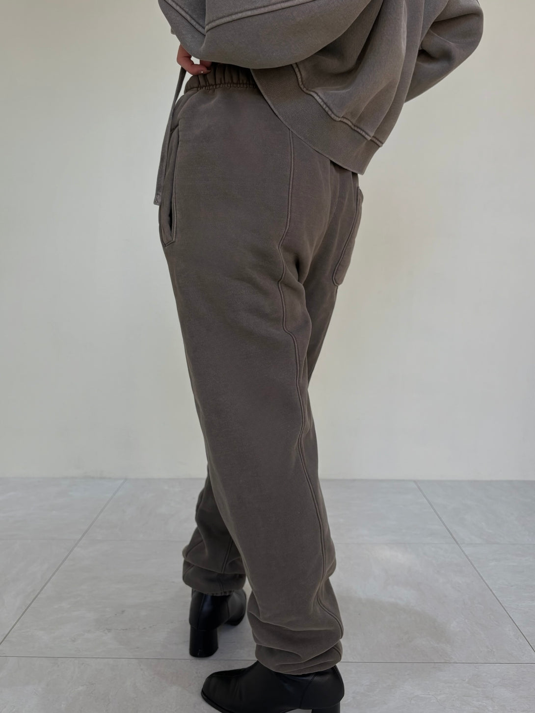 model 155cm / size S