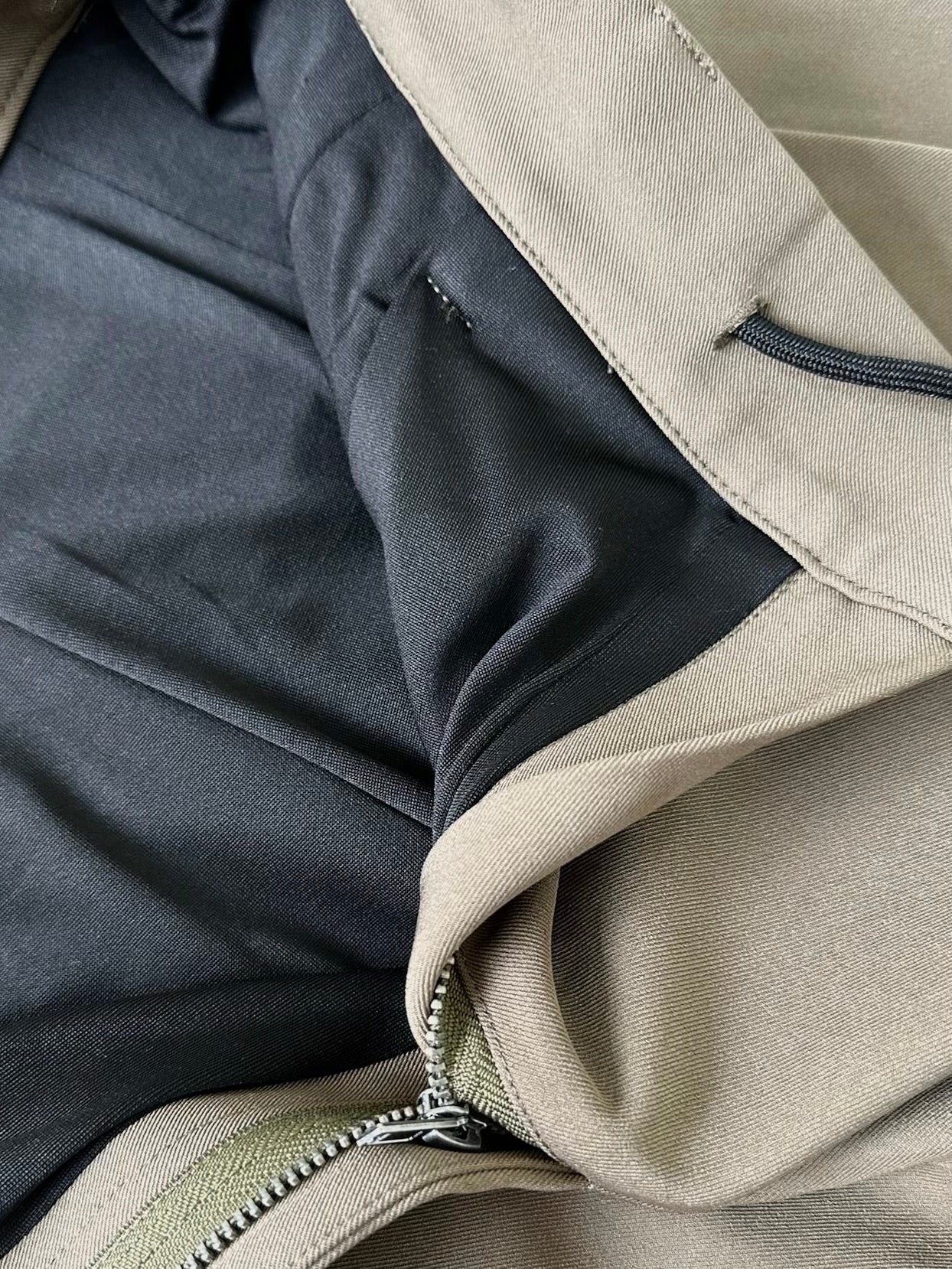 LINE LOOSE TUCK PANTS | efu(エフ)official通販サイト – efu