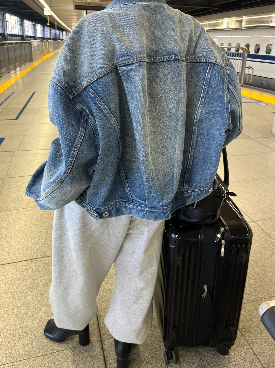 model 155cm / size free