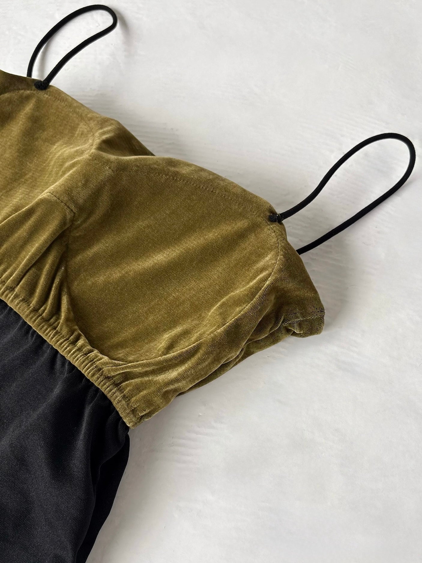 PAD IN VELOUR GATHER CAMISOLE | efu(エフ)official通販サイト – efu