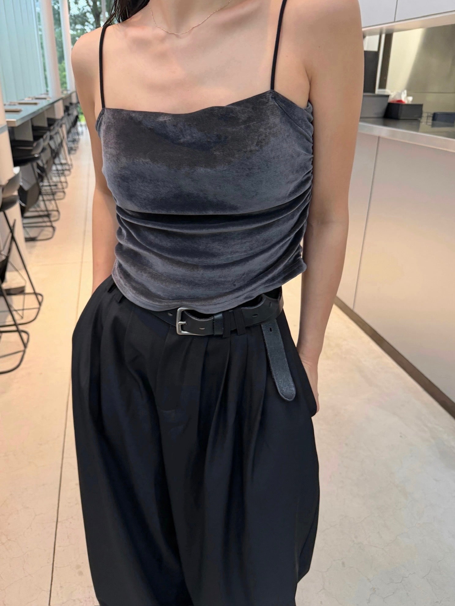 PAD IN VELOUR GATHER CAMISOLE | efu(エフ)official通販サイト – efu