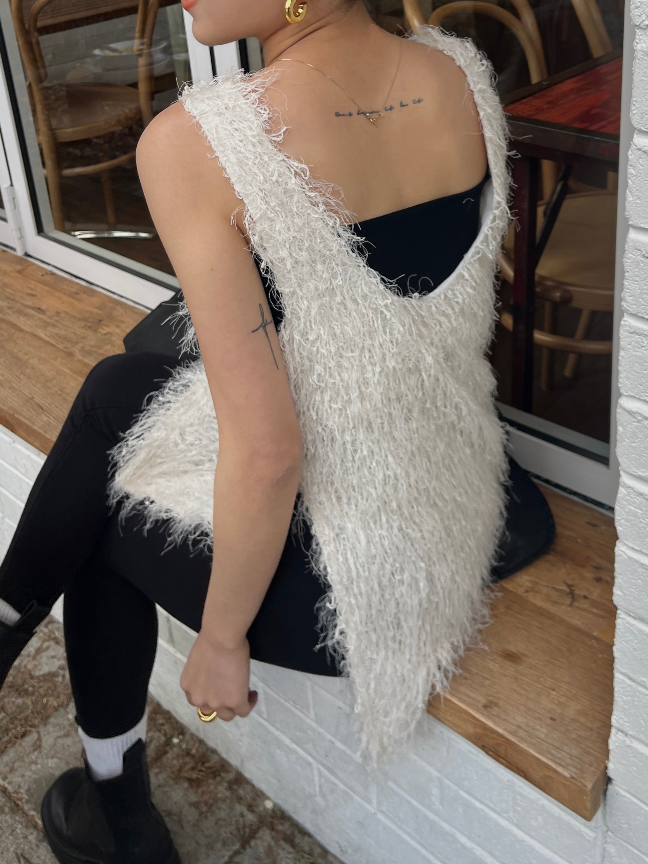 トップス efu FEATHER SLEEVELESS TOP FEATHER SLEEVELESS TOP | efu(エフ)official通販サイト – efu