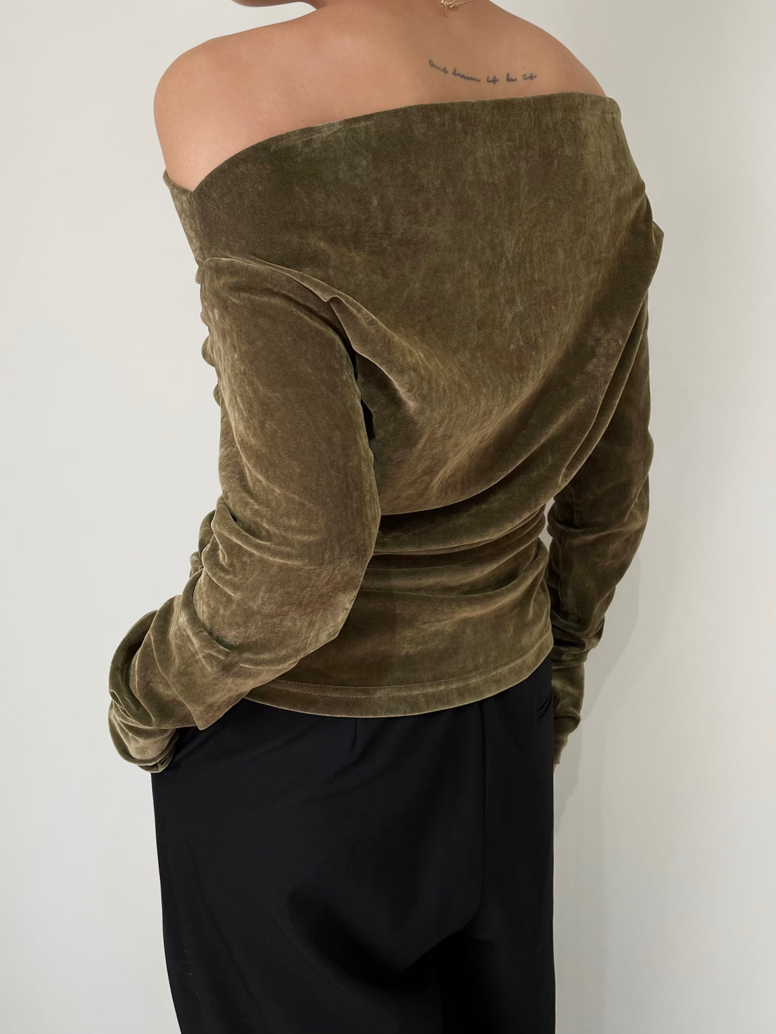 model 155cm / size free