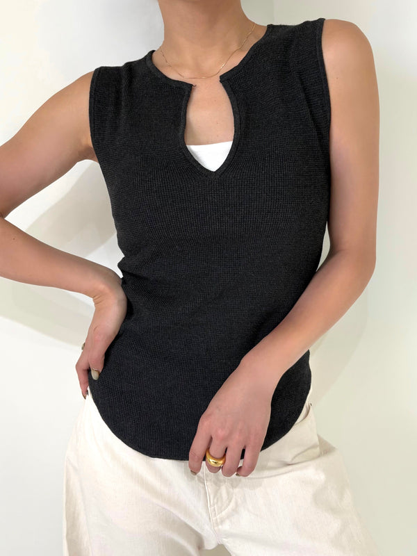 V CUT WAFFLE KNIT TANK