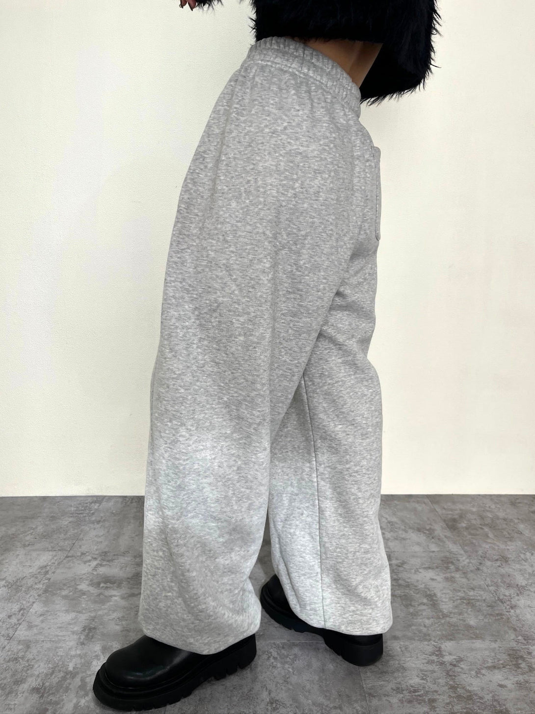 model 155cm / size free