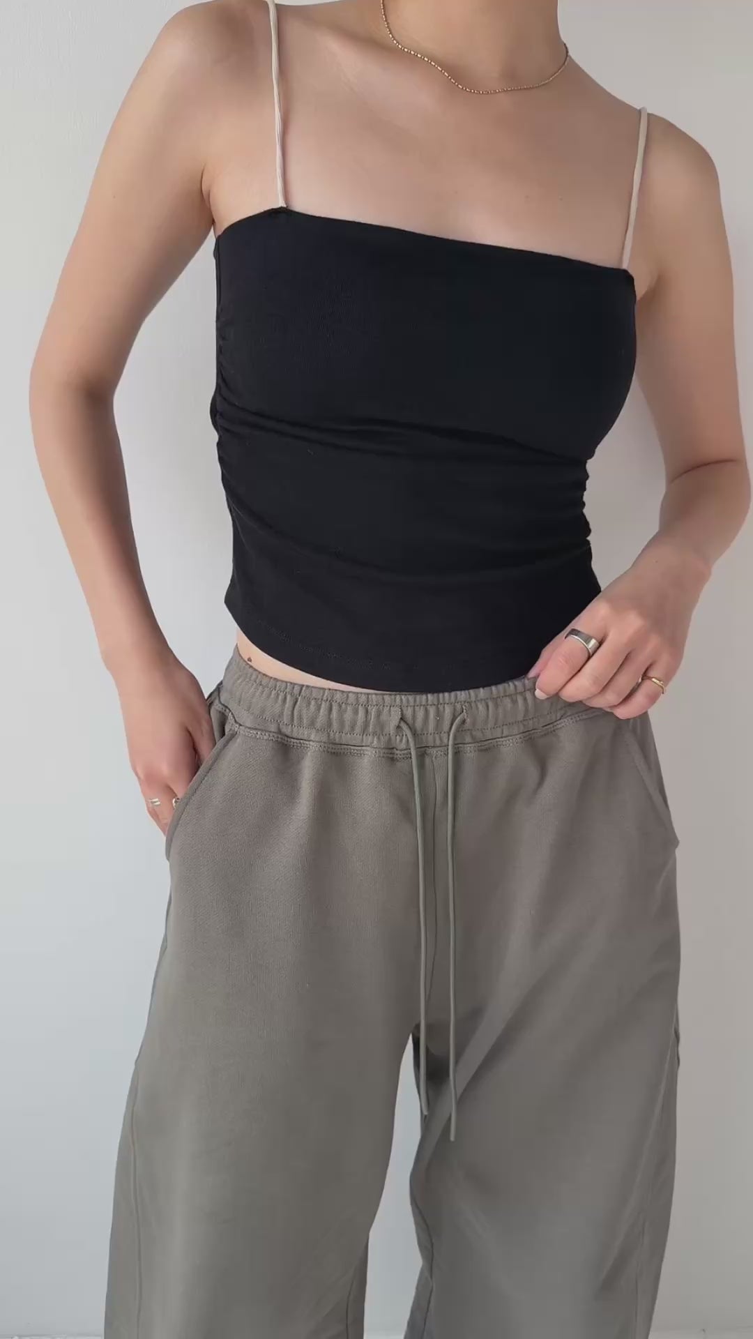PAD IN GATHER CAMISOLE | efu(エフ)official通販サイト – efu official