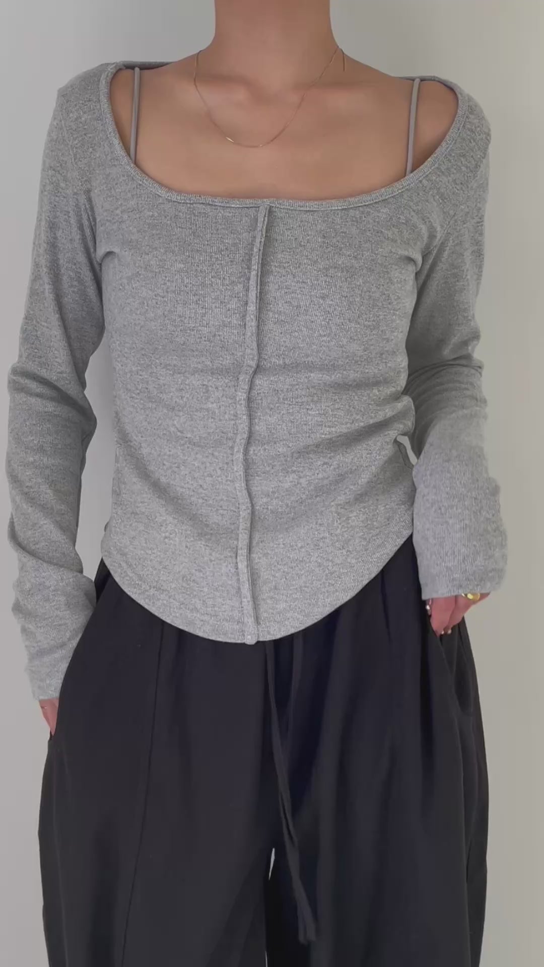 トップス efu BRUSHED SQUARE NECK TOP BRUSHED SQUARE NECK TOP | efu(エフ)official通販サイト – efu official